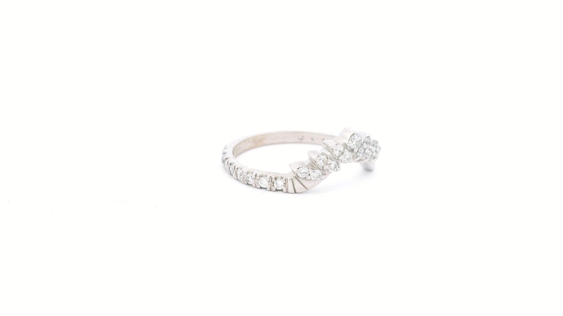 Churumbela Tiara