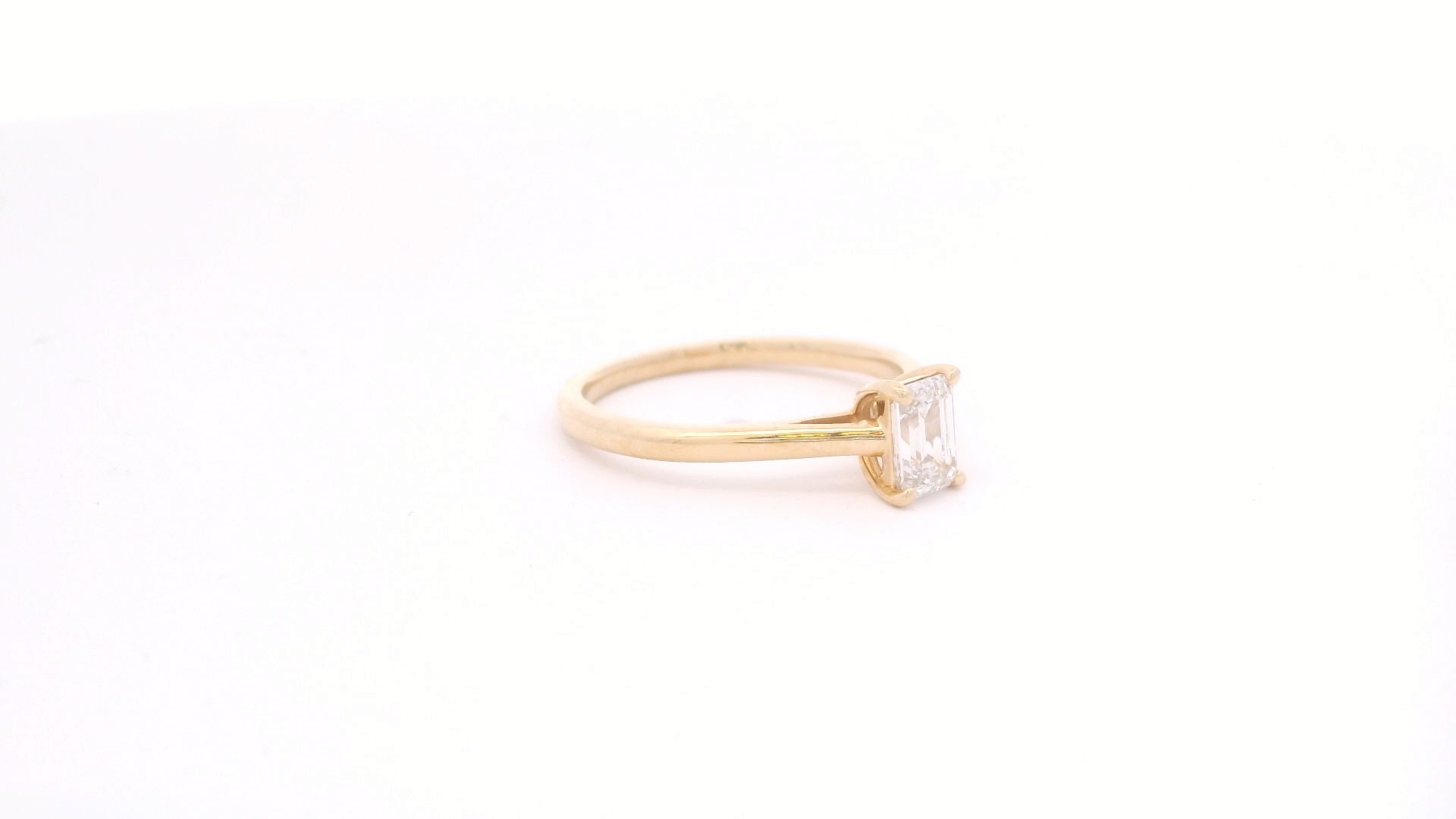 Anillo Emerald 0.53 cts Oro Amarillo 14k