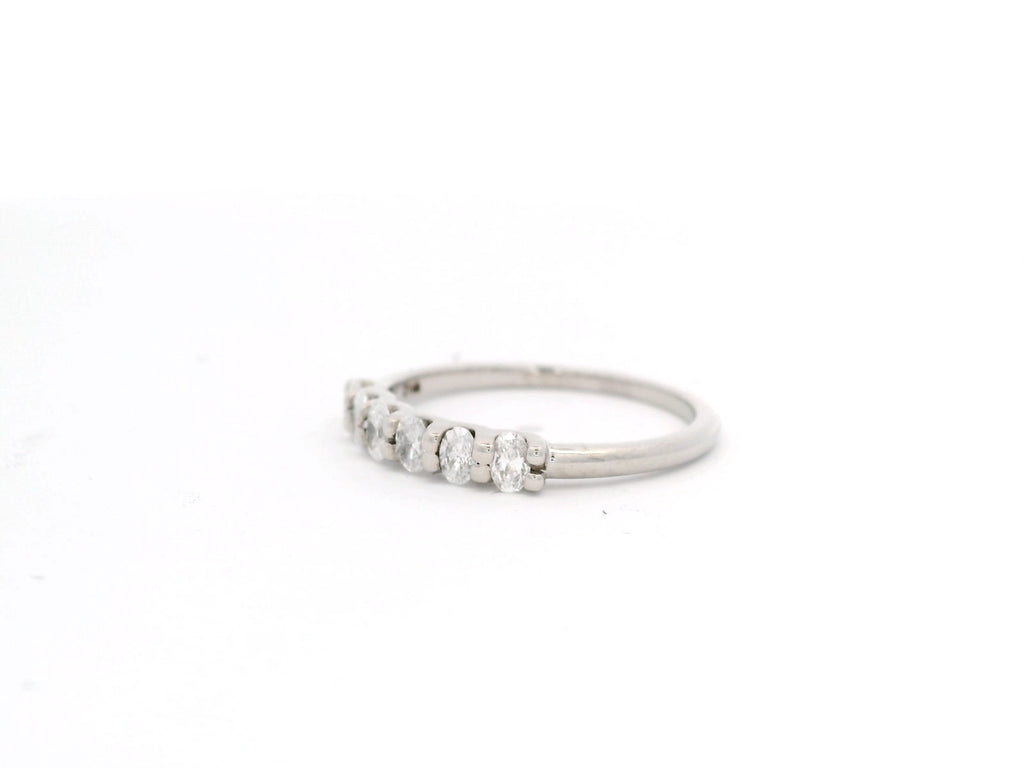 Eterna Oval