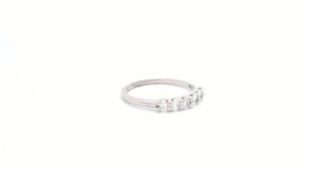 Eterna Oval