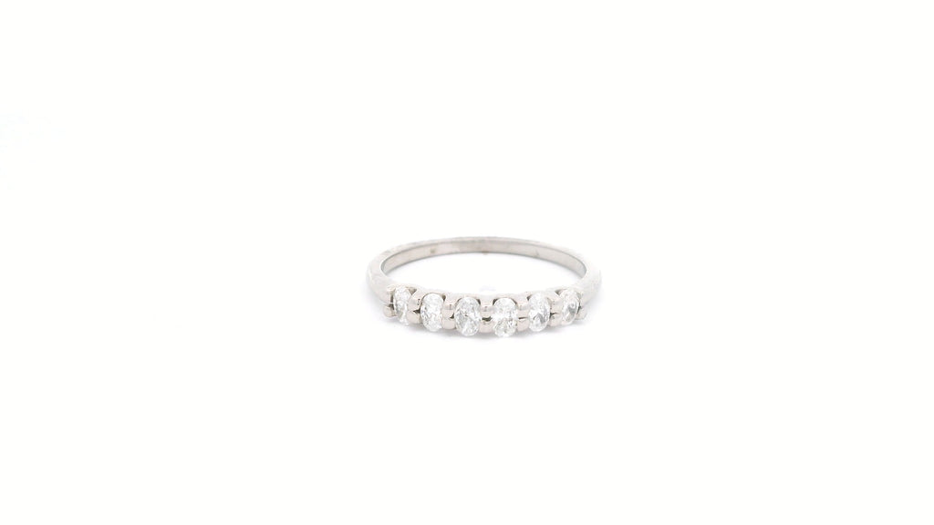 Eterna Oval
