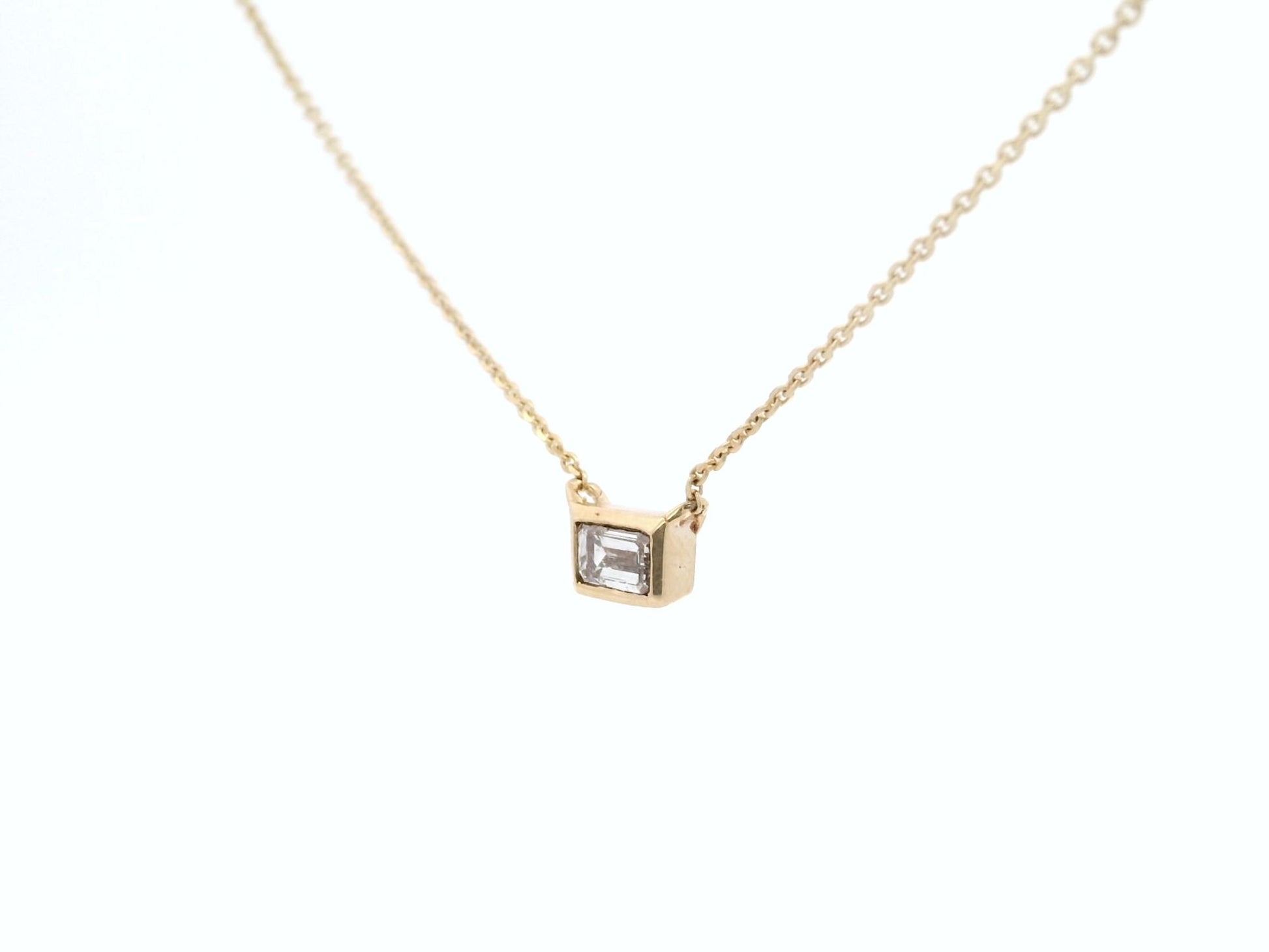 Collar Diamante Esmeralda Solitario