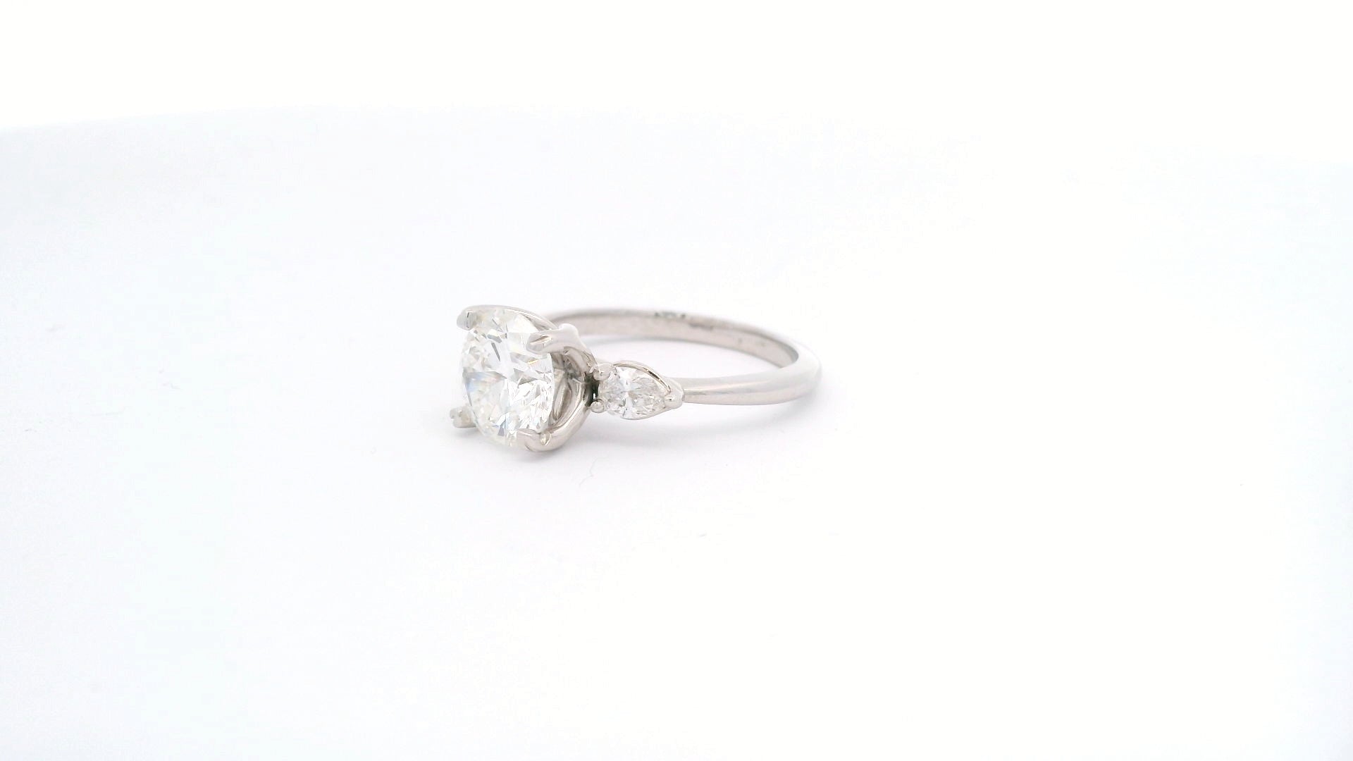 Anillo Triple Piedra C/ovales
