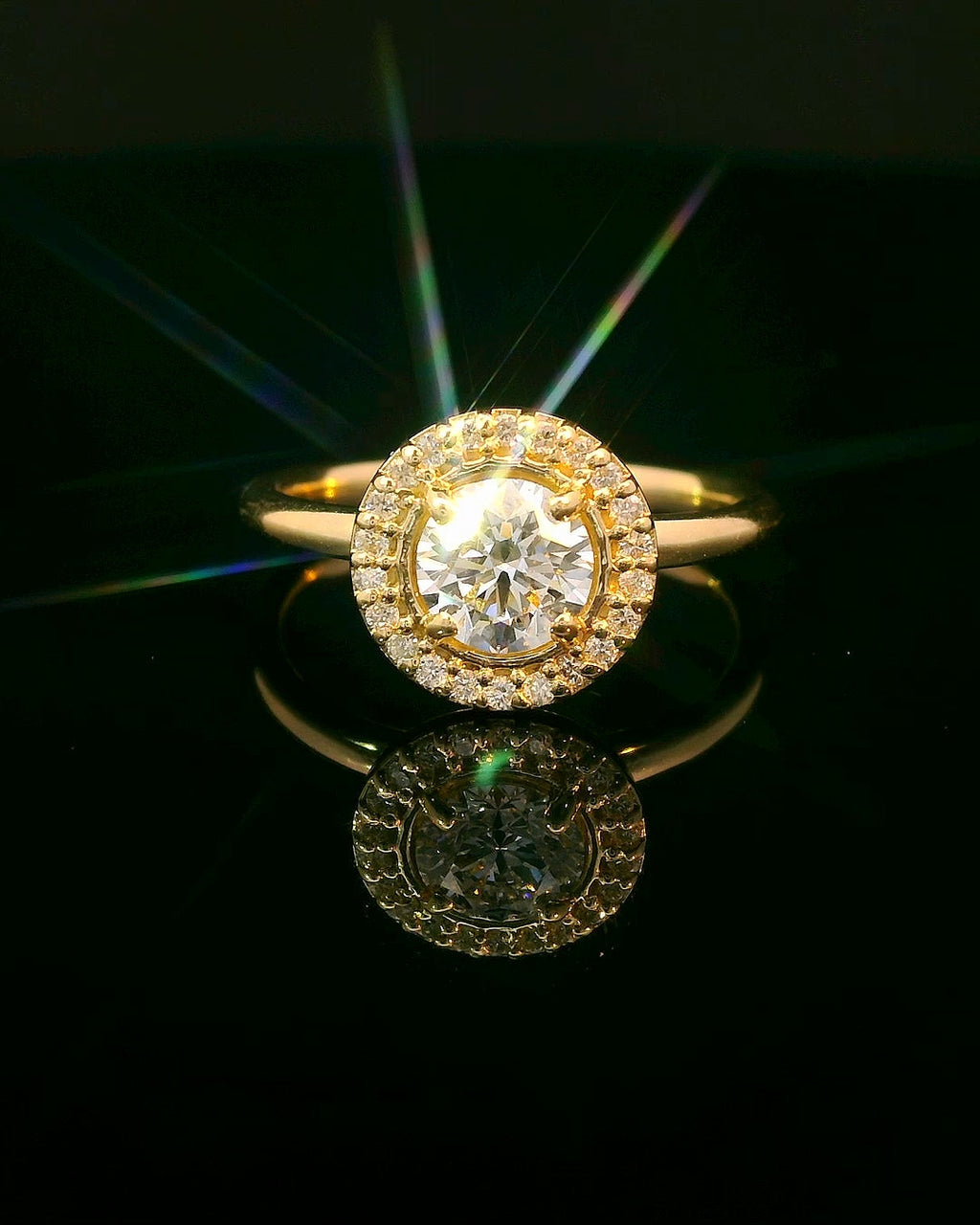 Anillo Brillante 0.67 cts Halo Oro Amarillo 14k