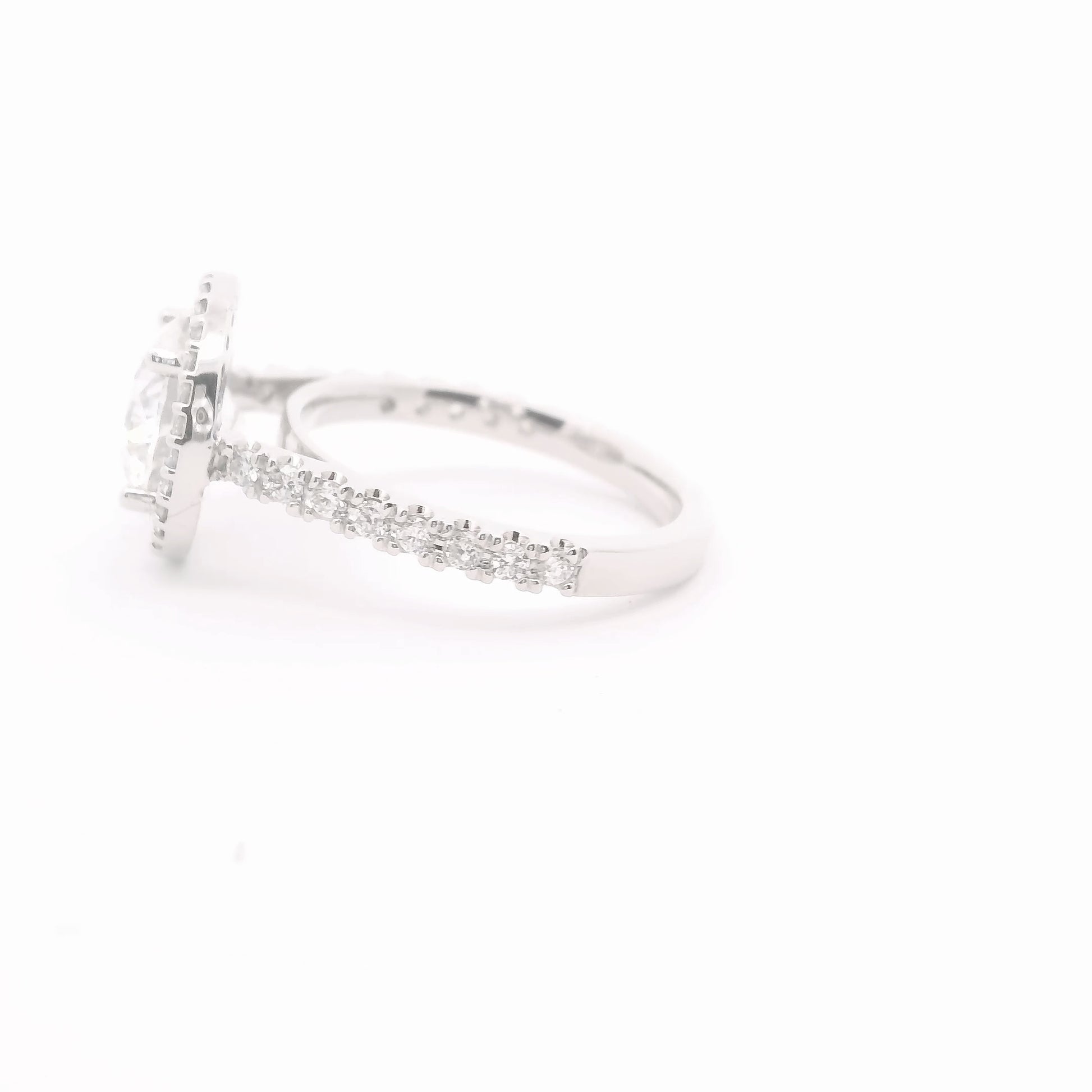 Anillo Brillante 2.13 cts Halo con Churumbela Oro Blanco 14k