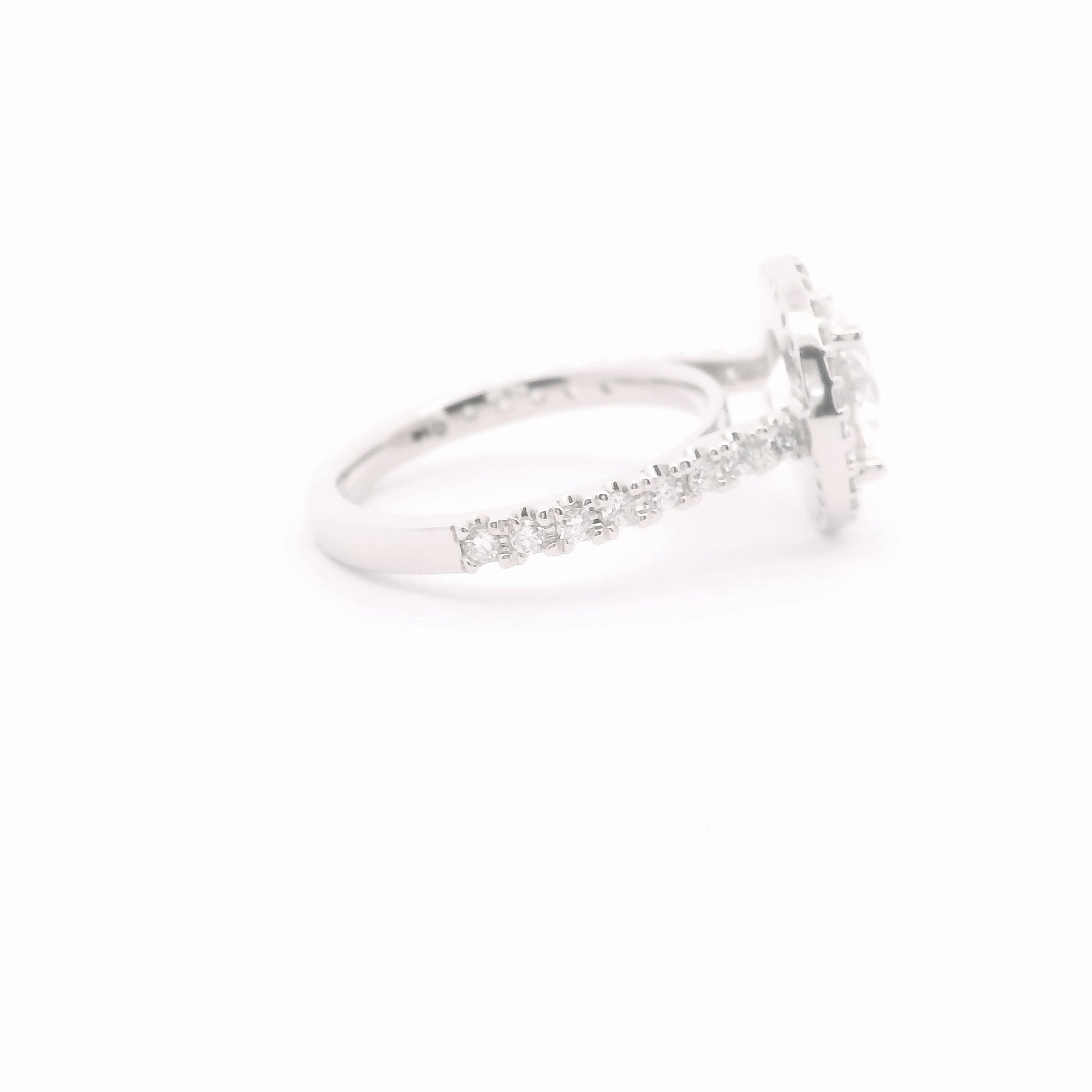 Anillo Brillante 2.13 cts Halo con Churumbela Oro Blanco 14k