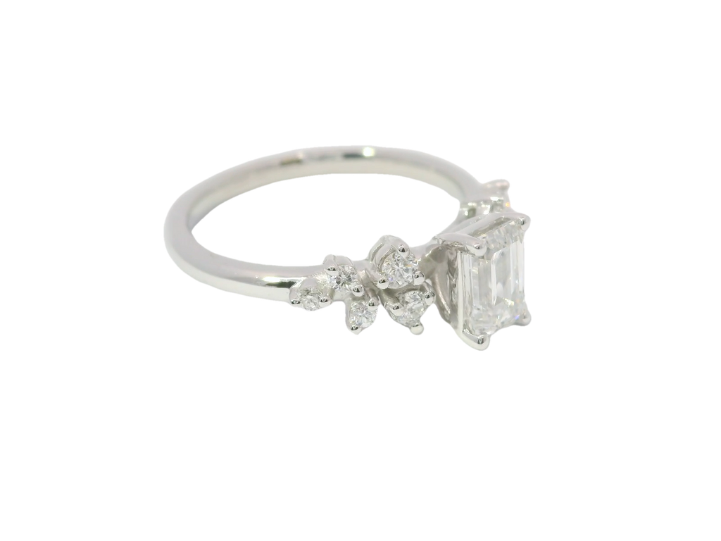 Anillo Emerald 0.74 cts con Churumbela Oro Blanco 14k