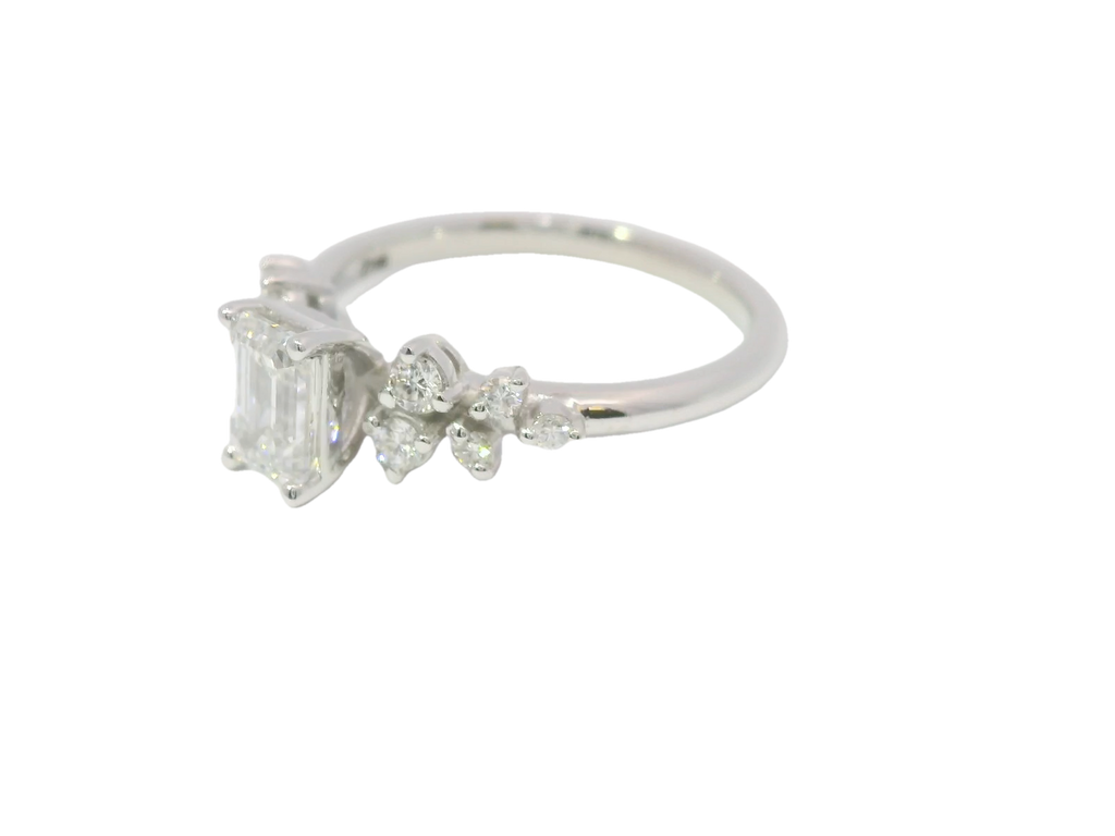 Anillo Emerald 0.74 cts con Churumbela Oro Blanco 14k