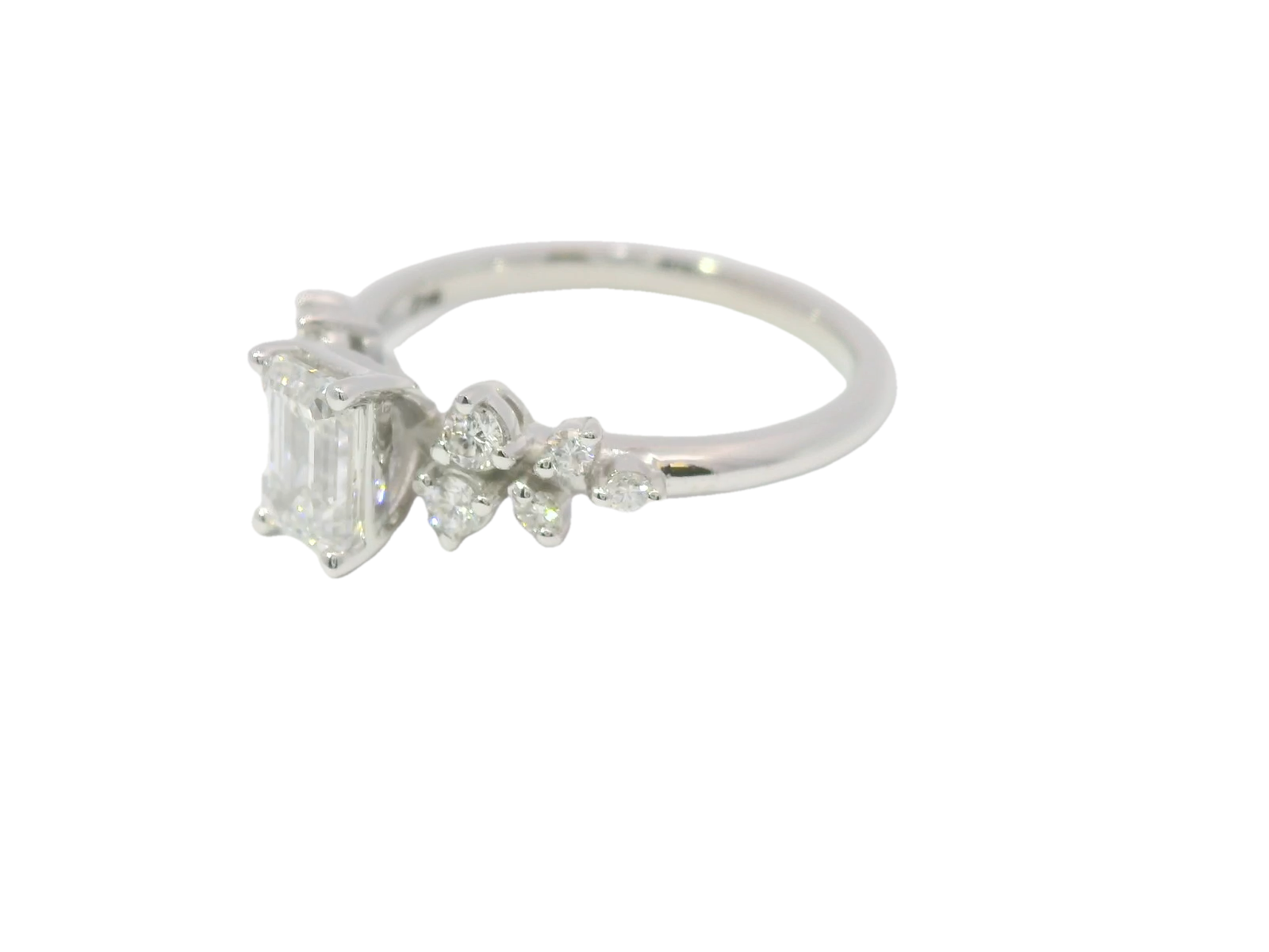 Anillo Emerald 0.74 cts con Churumbela Oro Blanco 14k