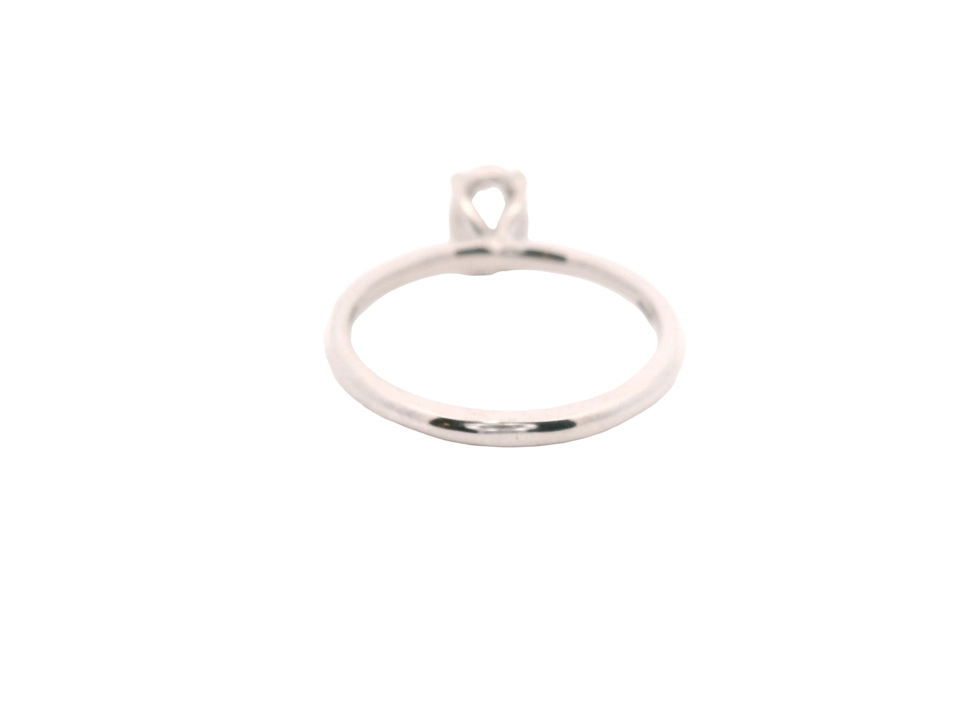 Anillo Oval 0.87 cts Oro Blanco 14k