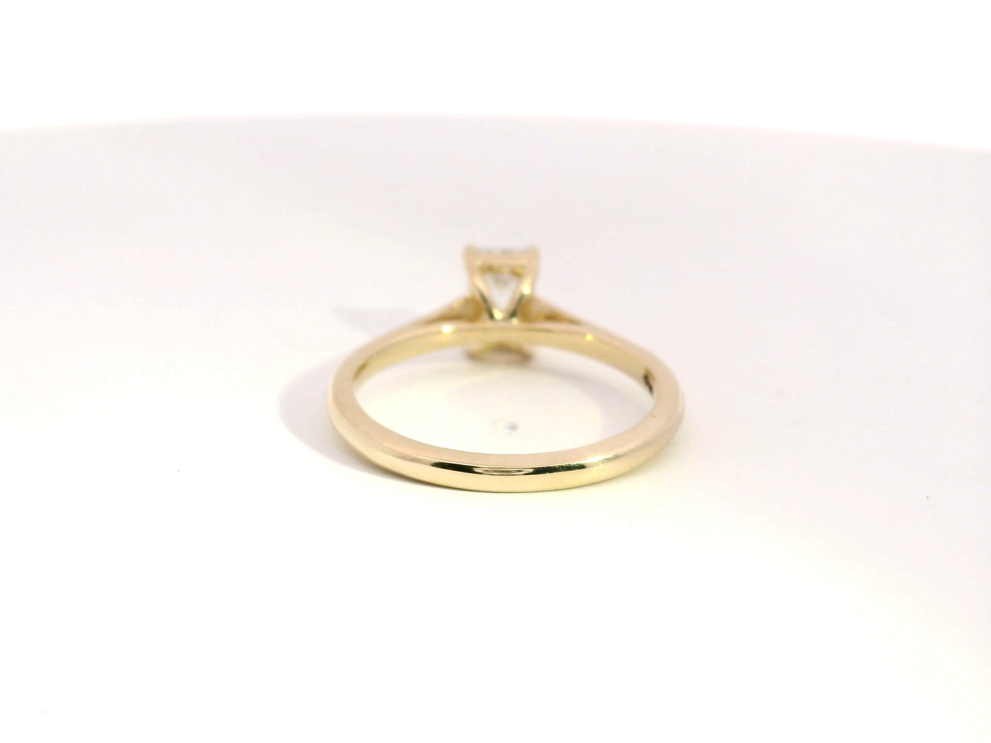 Anillo Emerald 0.91 cts Oro Amarillo 14k