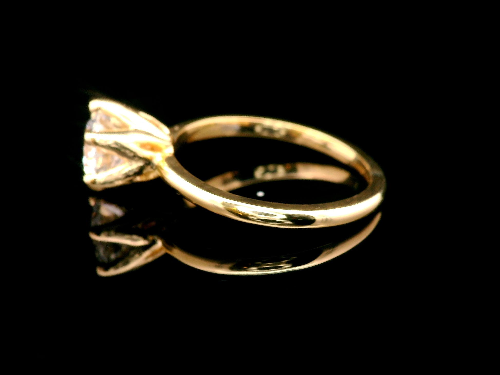 Anillo Brillante 1.03 cts Oro Amarillo 14k