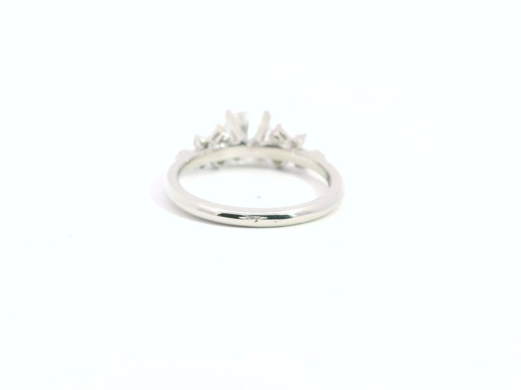 Anillo Brillante 0.96 cts con Churumbela Oro Blanco 14k