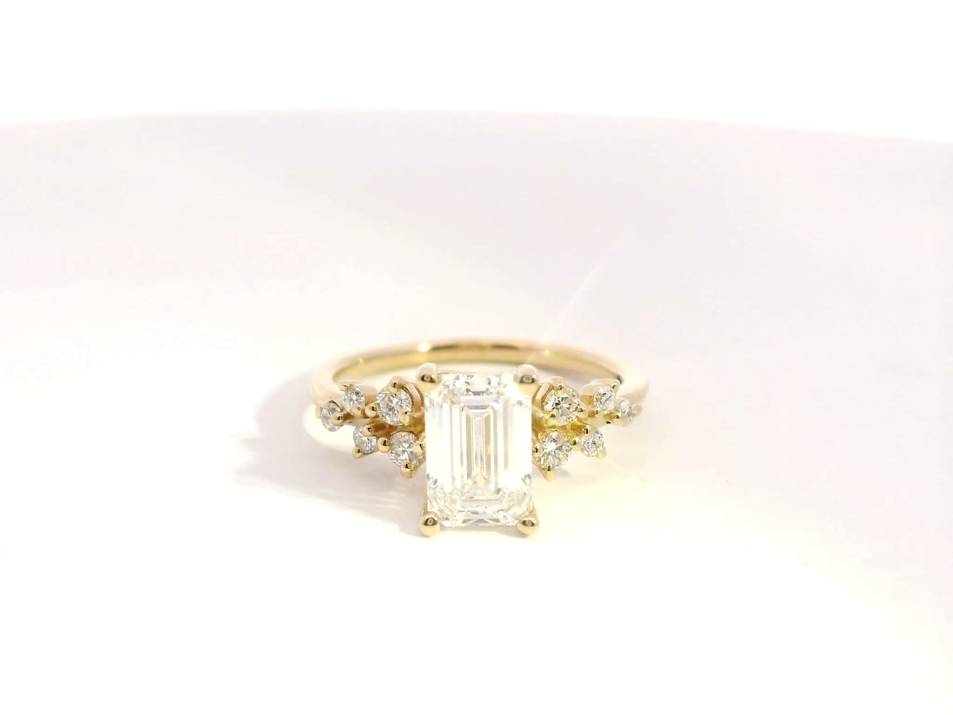 Anillo Emerald 1.44 cts con Churumbela Oro Amarillo 14k