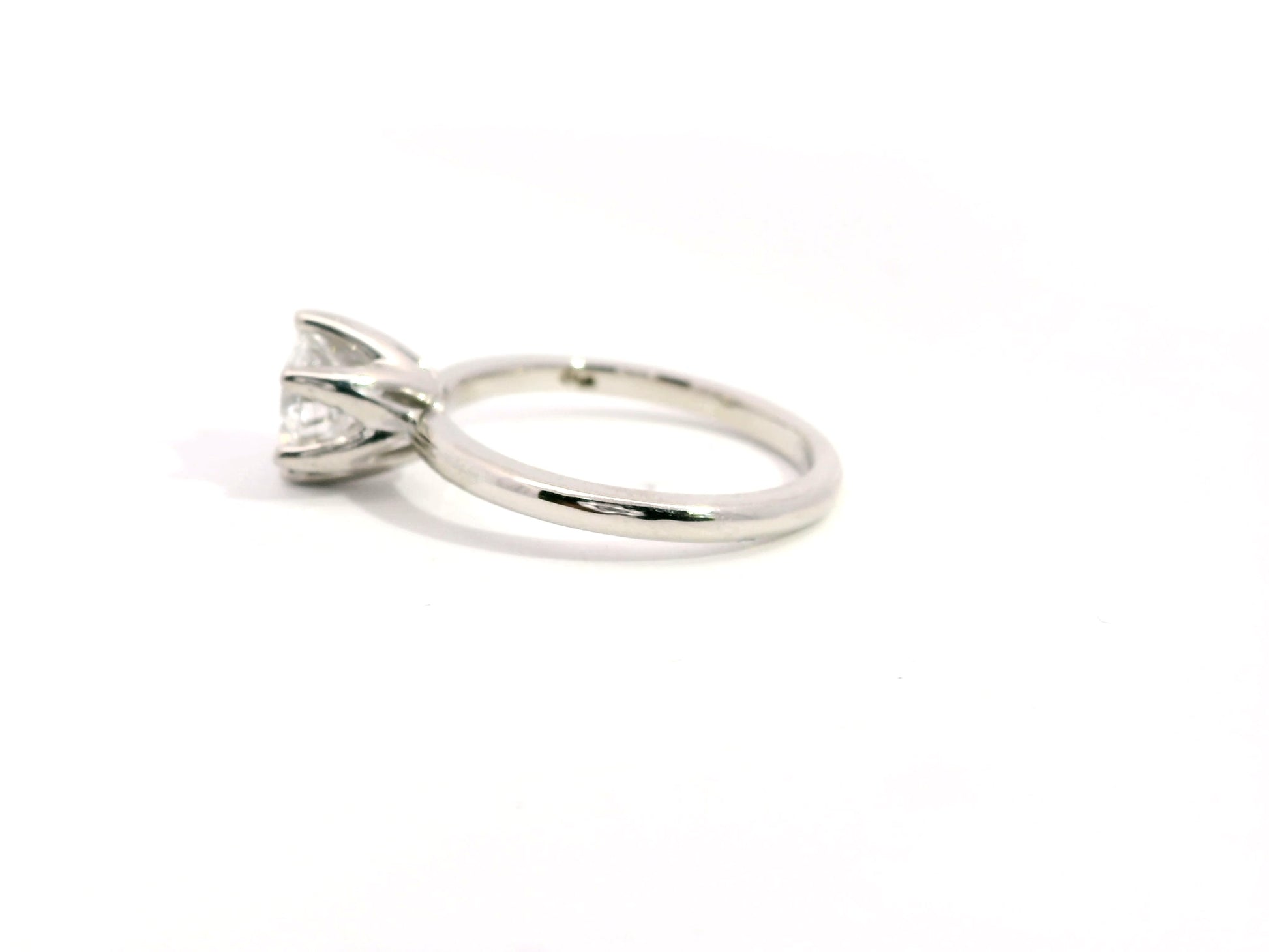 Anillo Brillante 0.94 cts Oro Blanco 14k