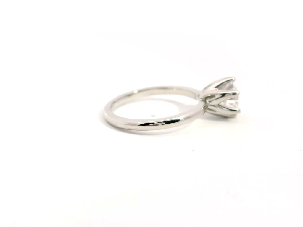 Anillo Brillante 0.94 cts Oro Blanco 14k