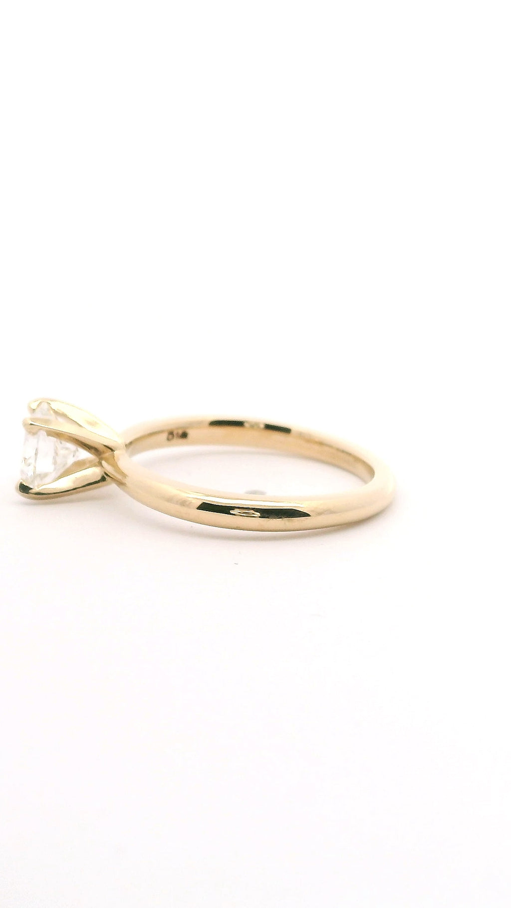 Anillo Brillante 0.94 cts Oro Amarillo 14k