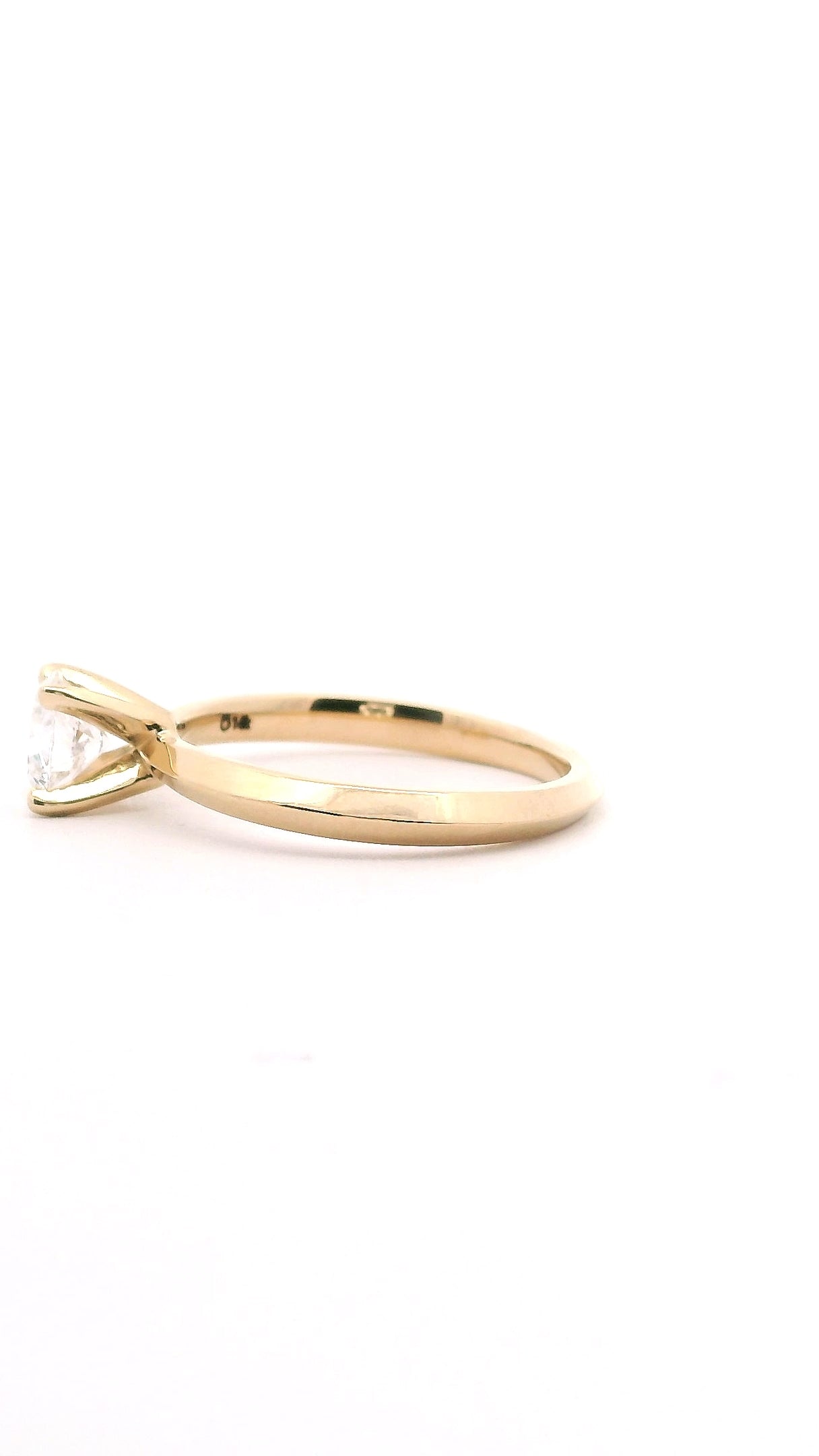 Anillo Brillante 0.67 cts Oro Amarillo 14k
