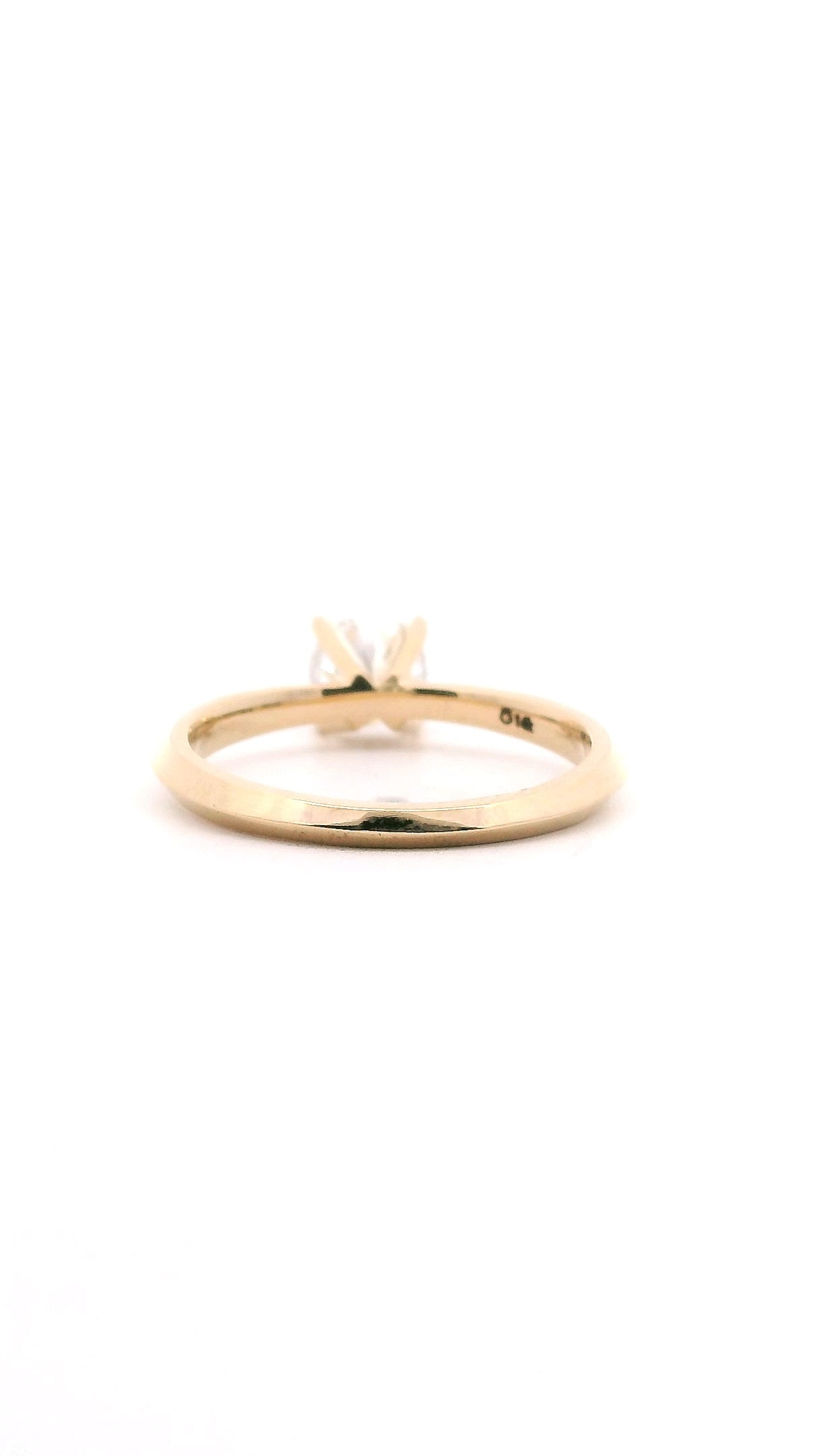 Anillo Brillante 0.67 cts Oro Amarillo 14k
