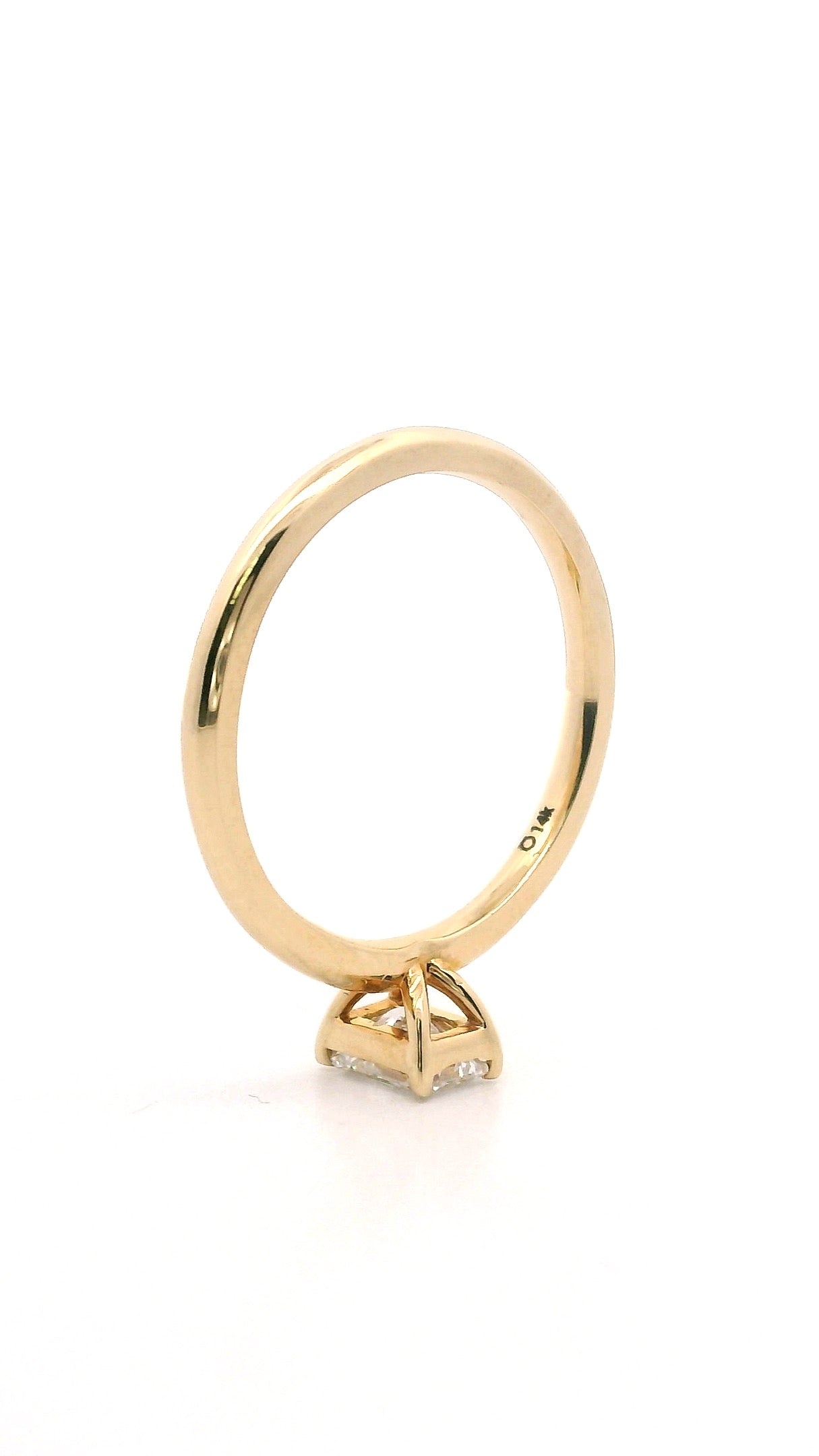 Anillo Radiant 0.48 cts Oro Amarillo 14k