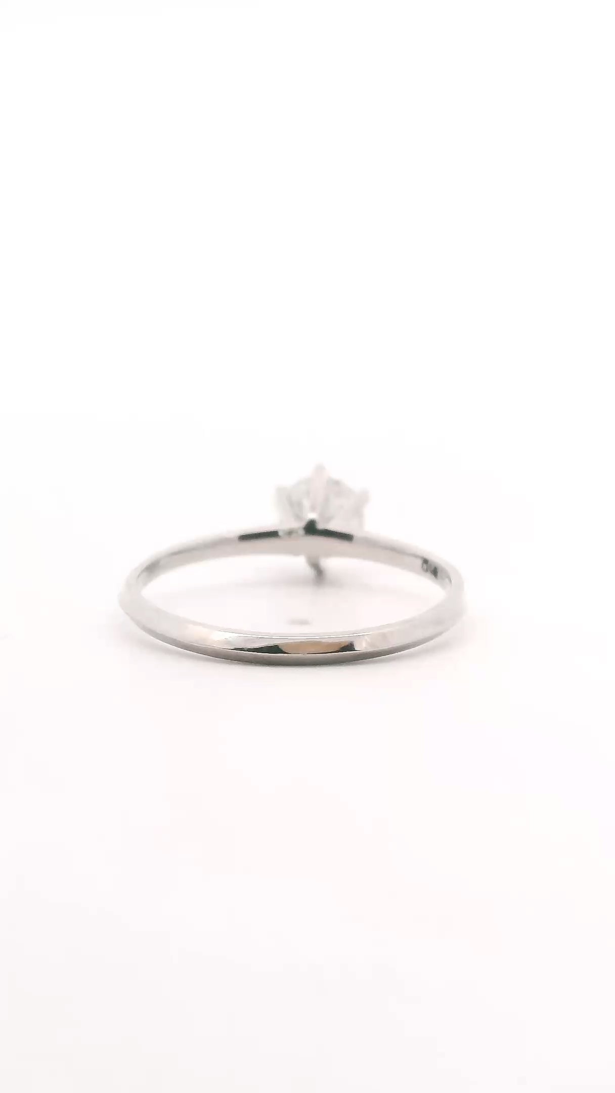 Anillo Brillante 0.59 cts Oro Blanco 14k