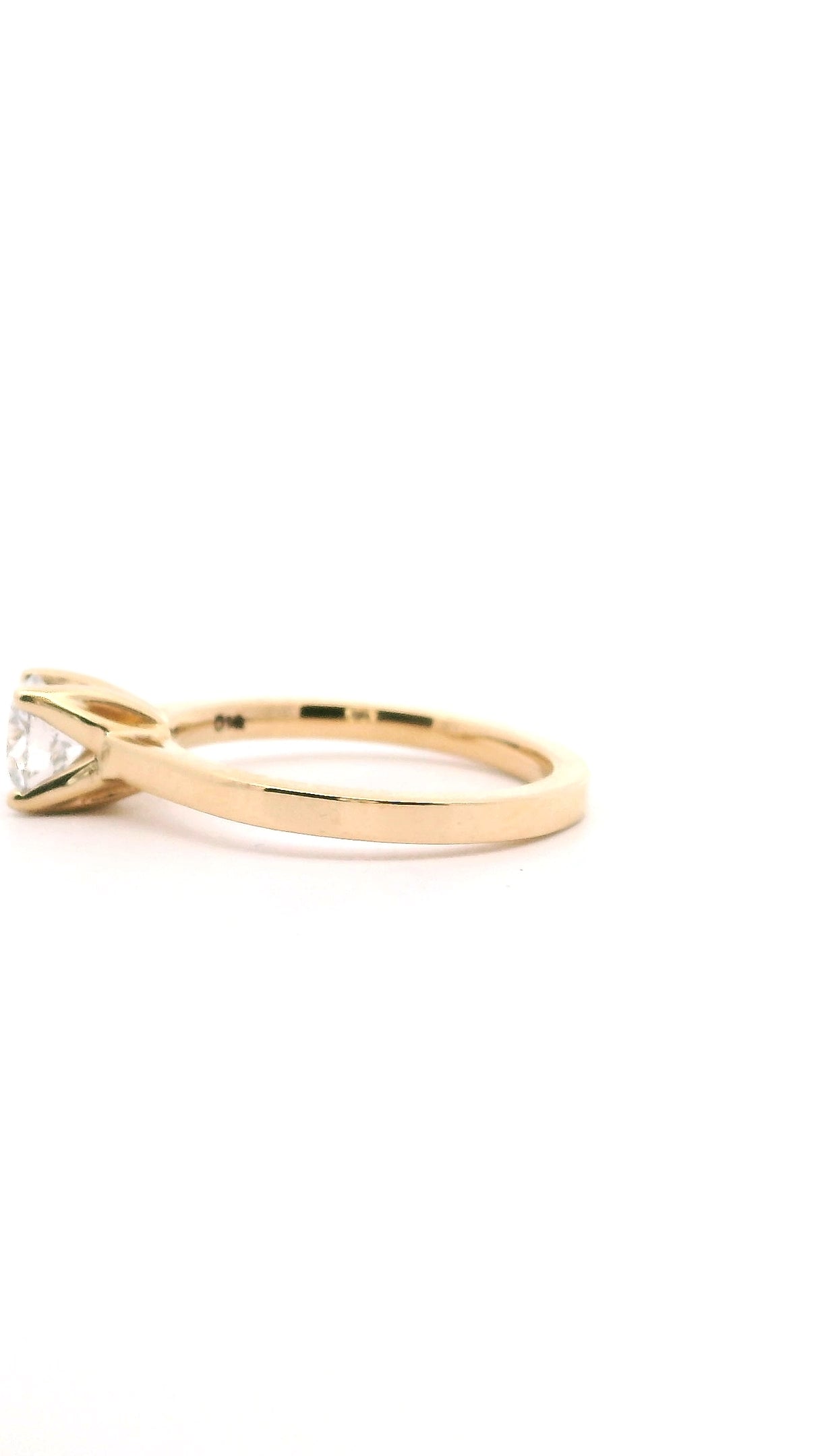 Anillo Brillante 0.71 cts Oro Amarillo 14k