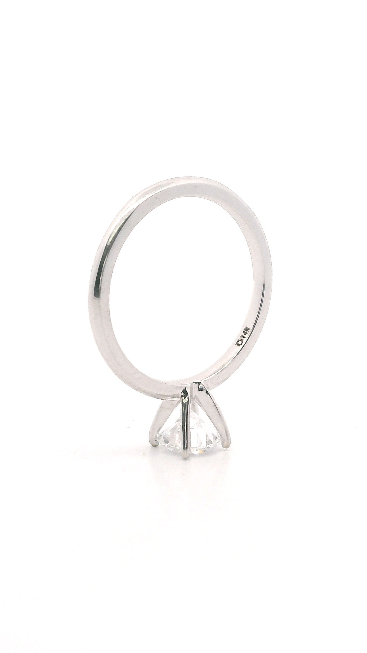 Anillo Brillante 0.71 cts Oro Blanco 14k