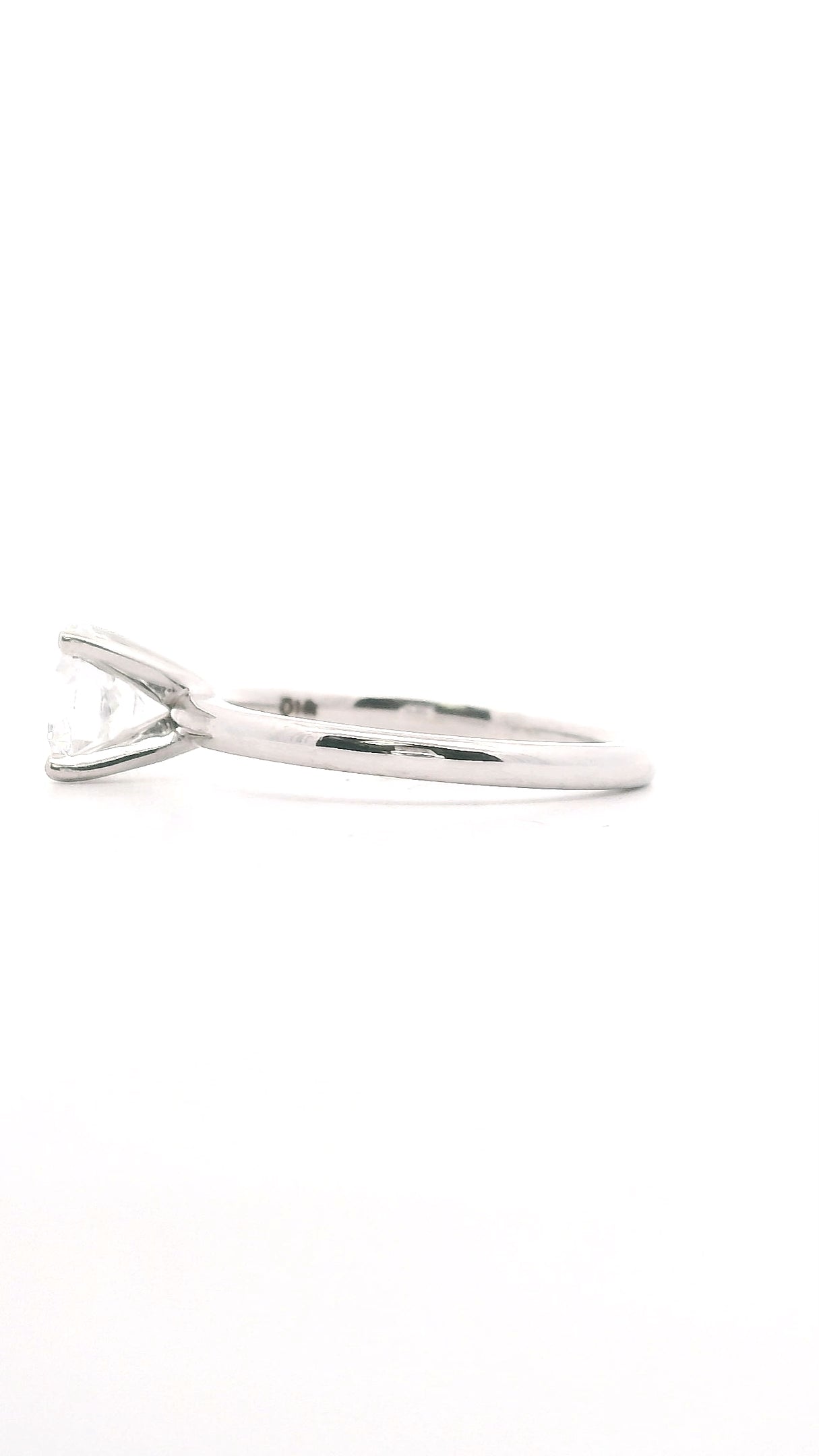 Anillo Brillante 0.58 cts Oro Blanco 14k