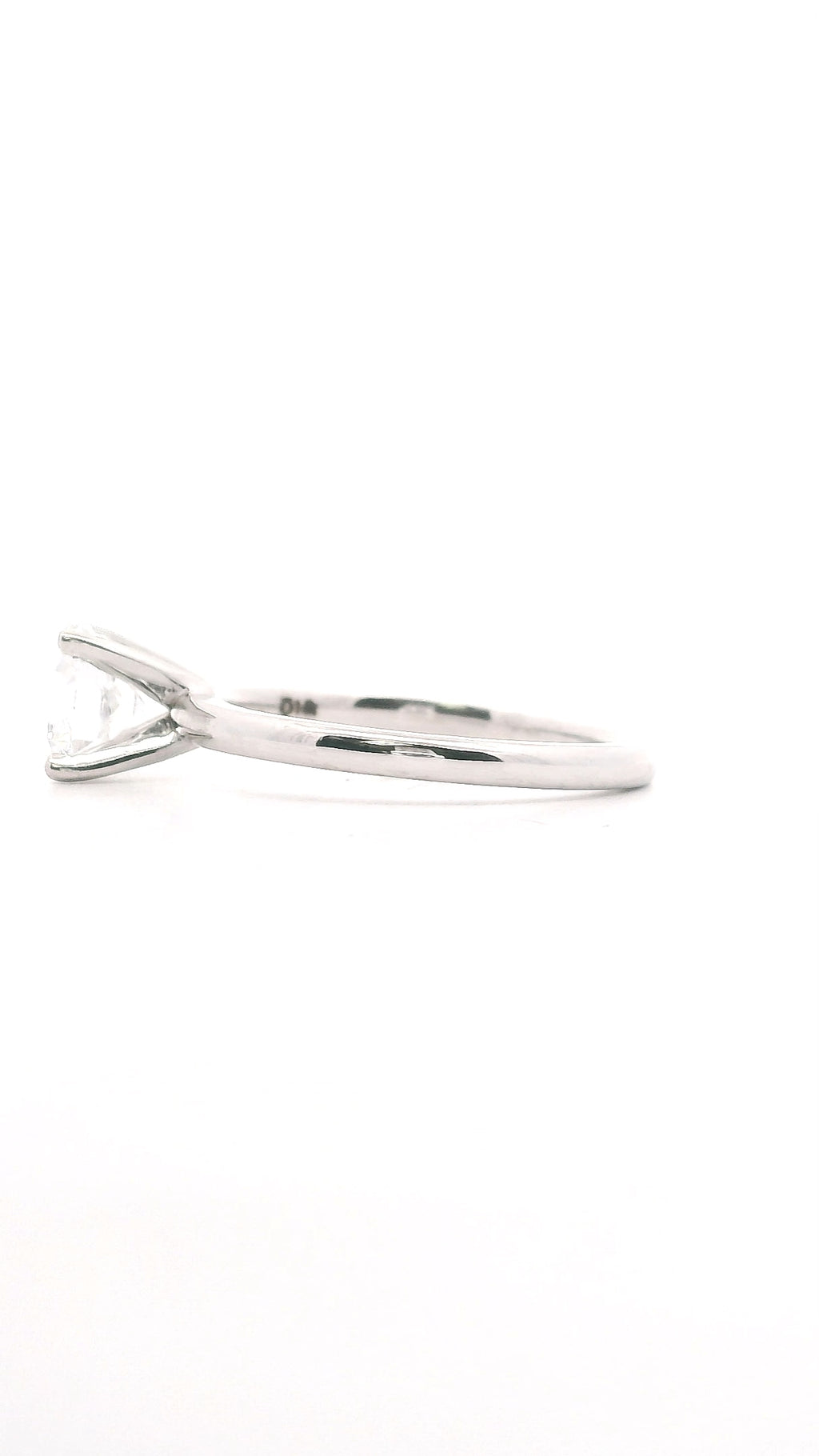 Anillo Brillante 0.68 cts Oro Blanco 14k