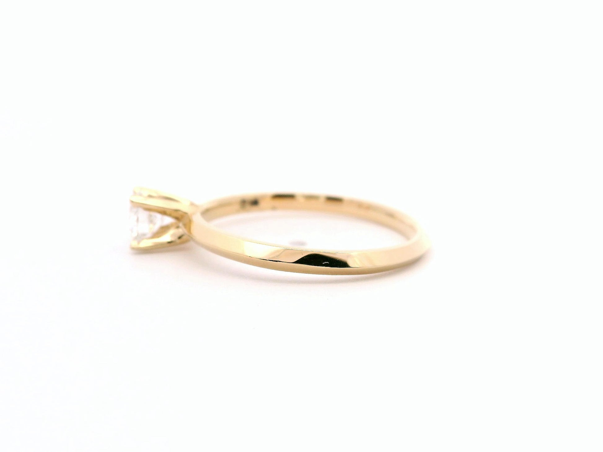 Anillo Brillante 0.35 cts Oro Amarillo 14k