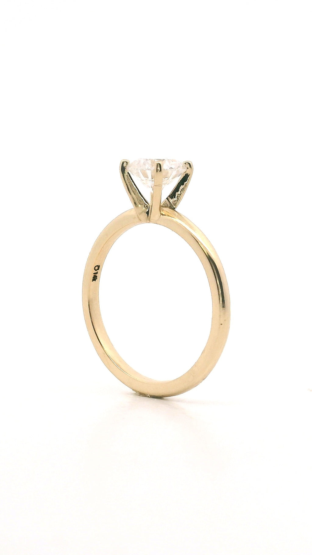 Anillo Brillante 0.85 cts Oro Amarillo 14k