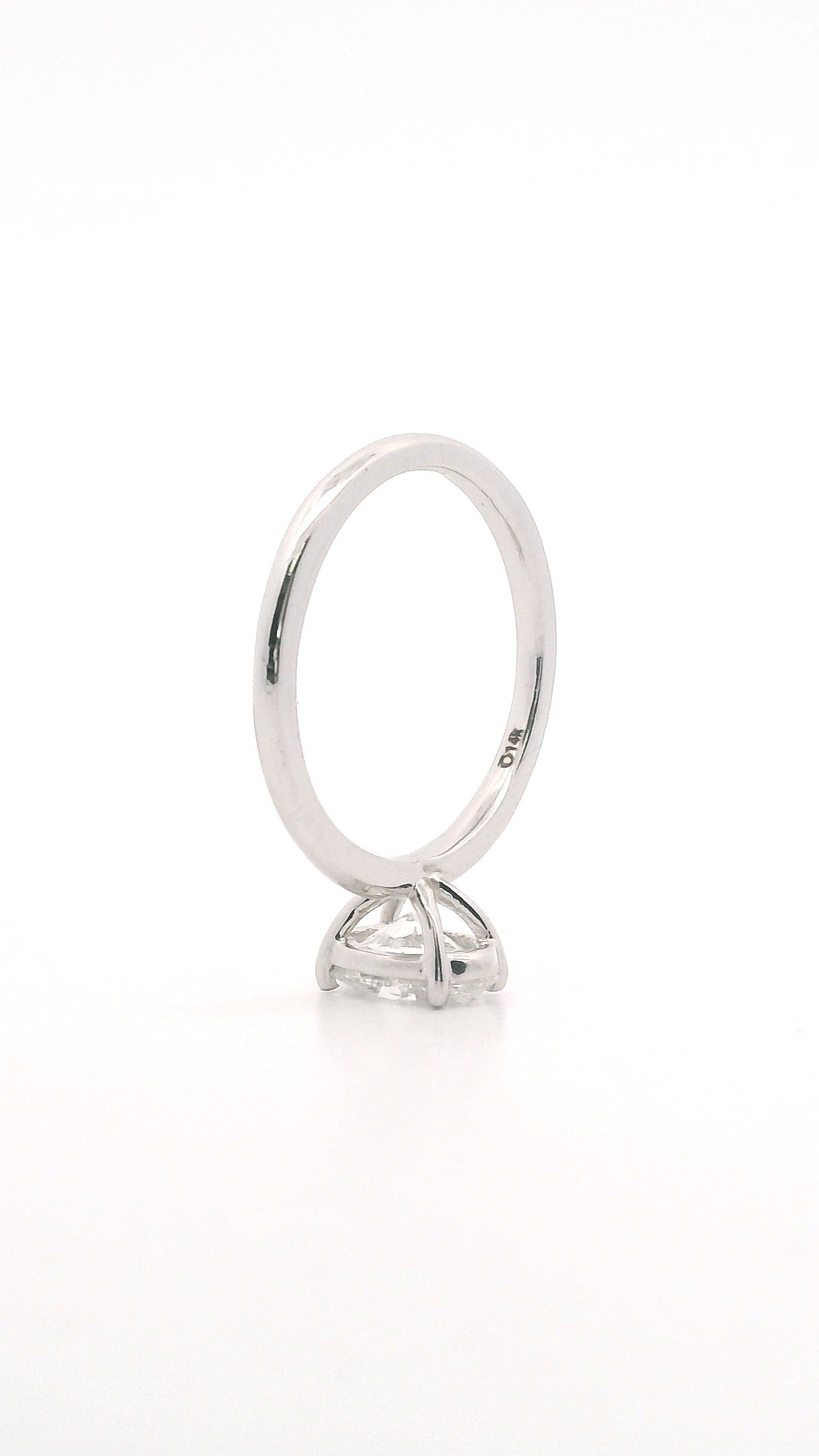 Anillo Oval 1.1 cts Oro Blanco 14k